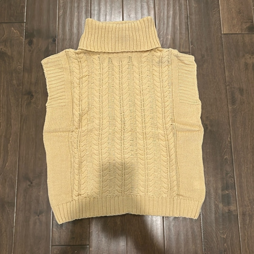 New without Tags Woman’s Cowl/Turtleneck Vest Sweater